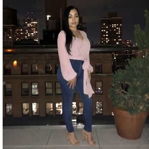 Meet your Posher, Beatriz